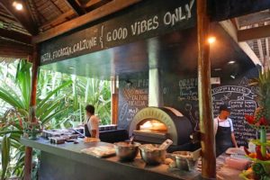 restaurants in Siargao, italian food in Siargao, pizza food